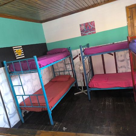 Karim Hostel グアテマラシティ エクステリア 写真