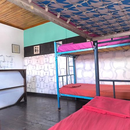 Karim Hostel グアテマラシティ エクステリア 写真