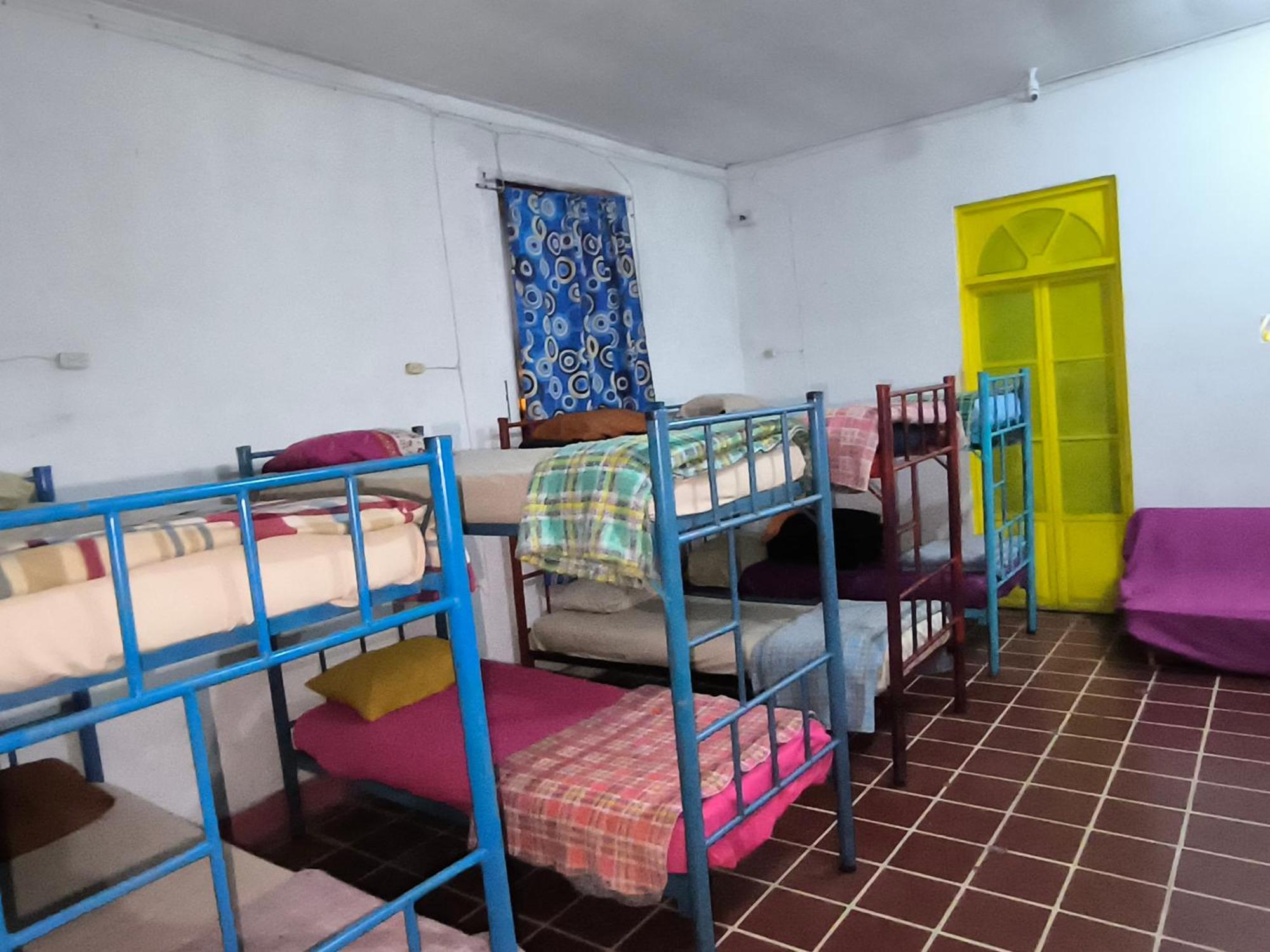 Karim Hostel グアテマラシティ エクステリア 写真