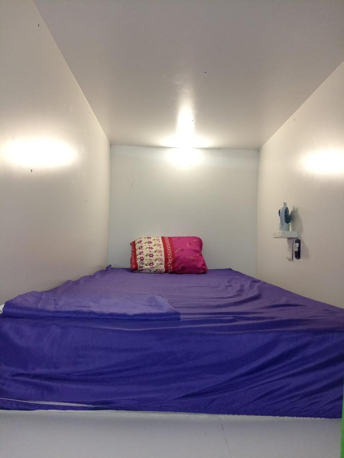 Karim Hostel グアテマラシティ エクステリア 写真