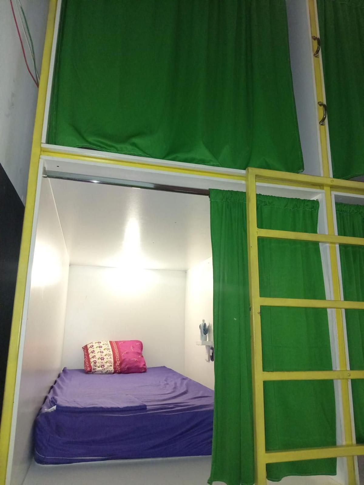 Karim Hostel グアテマラシティ エクステリア 写真