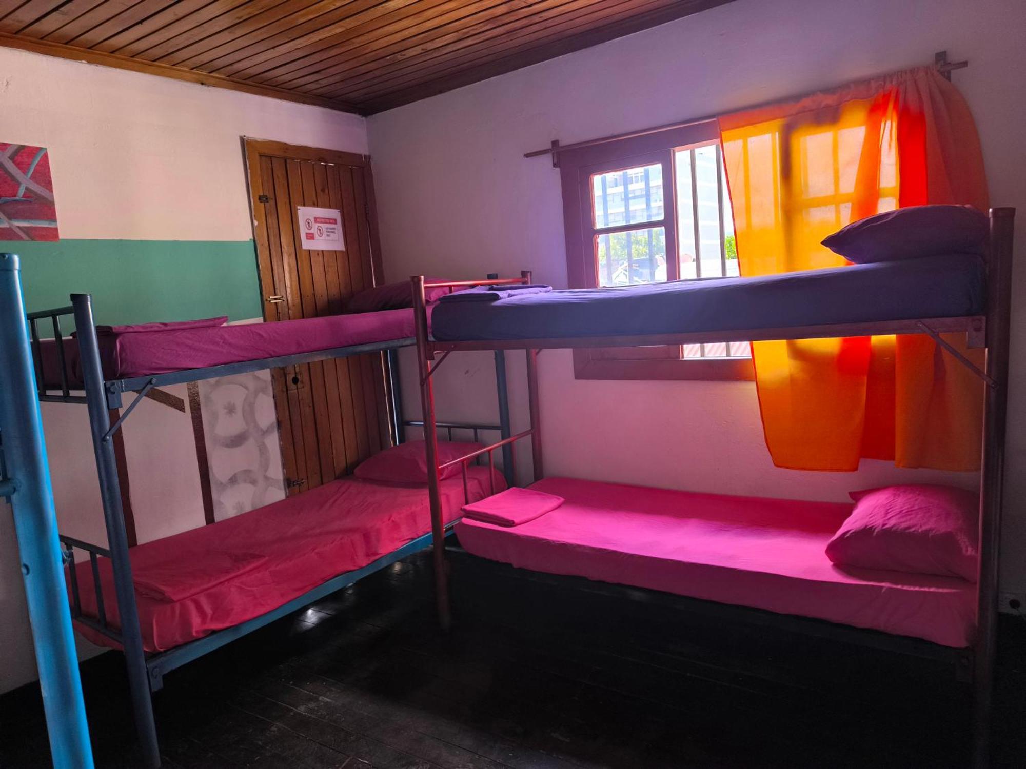 Karim Hostel グアテマラシティ エクステリア 写真